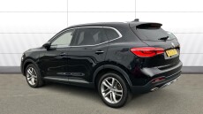 MG Hs 1.5 T-GDI Exclusive 5dr DCT Petrol Hatchback